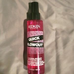 Redken Quick Blowout spray